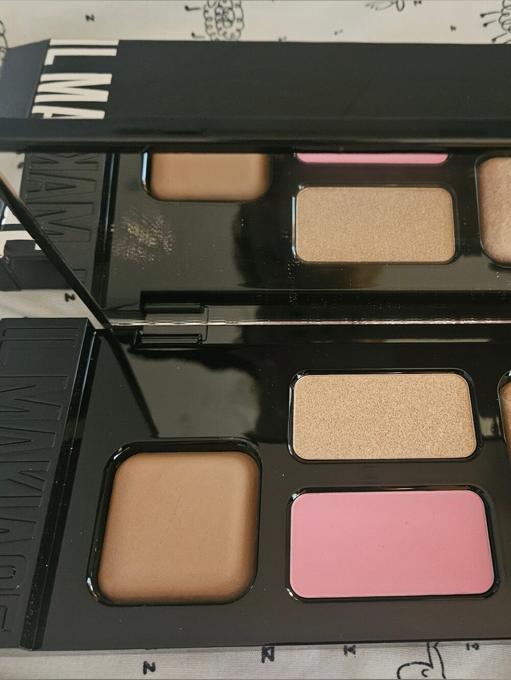 IL MAKIAGE Glow Palette High Point — Highlighter bronzer blush